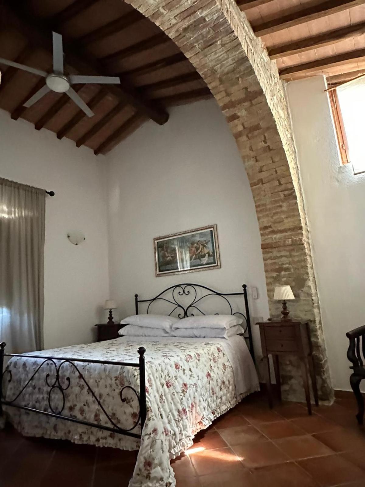 Agriturismo Il Canneto カーゾレ・デルザ エクステリア 写真
